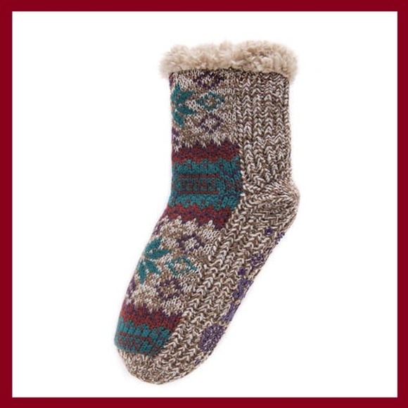 Muk Luks Accessories - MUK LUKS Women's 1-Pair Pieced Cabin Socks